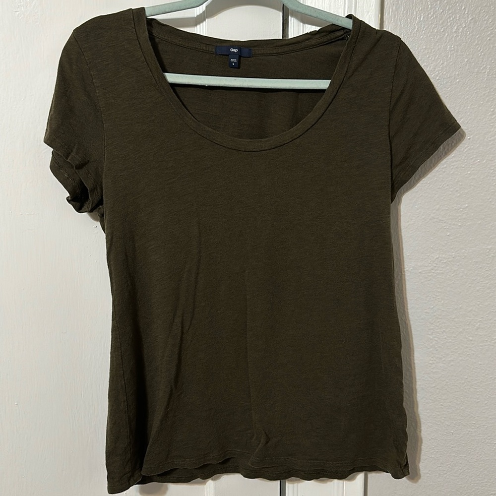 Gap everyday green short sleeve